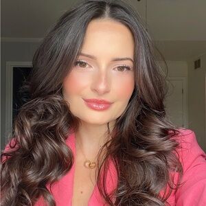 Meet your Posher, Marina